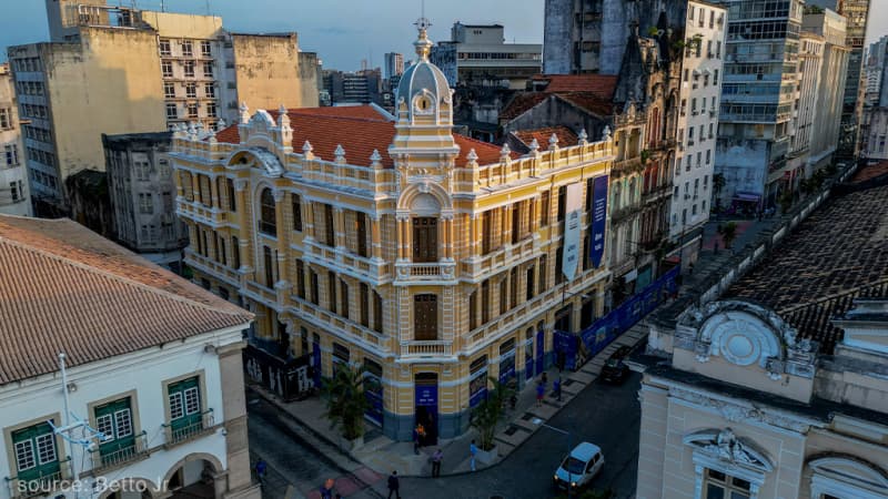 Palacete Tirachapéu