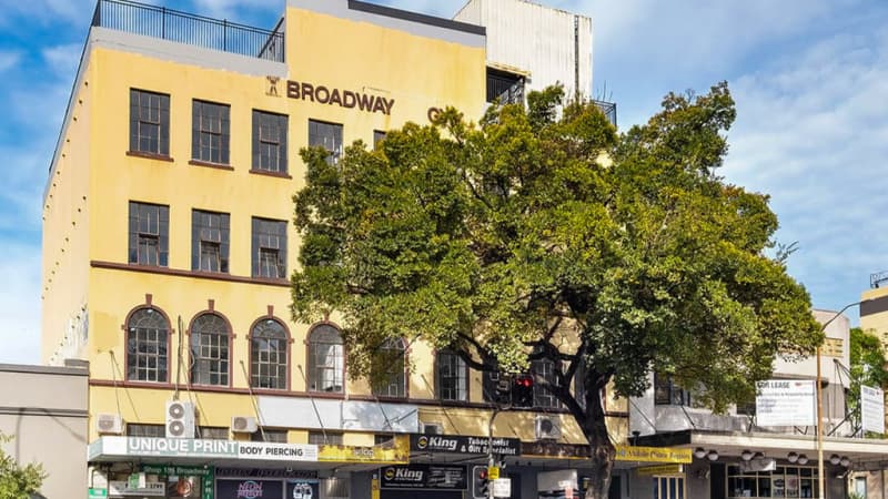 Bar Broadway