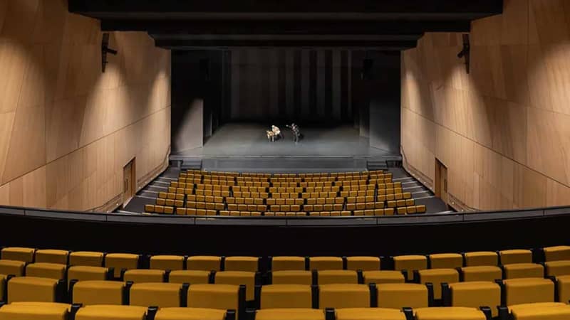 25 max Auditorium