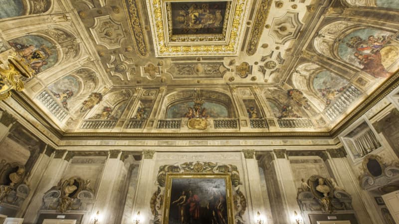 Palazzo Pucci, Florence