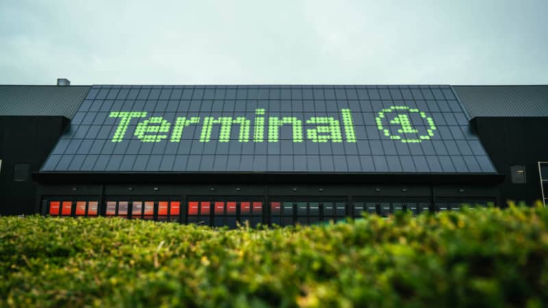 Terminal 1