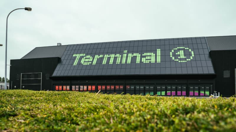 Terminal 1