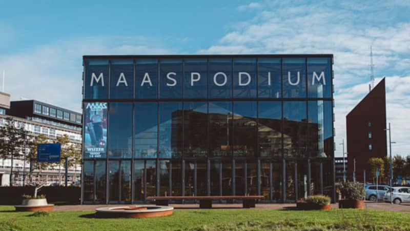 Maaspodium