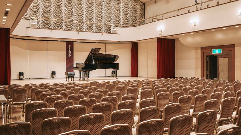 WAKO Gewand Halle