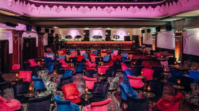 Royal Theatre & Club Chic