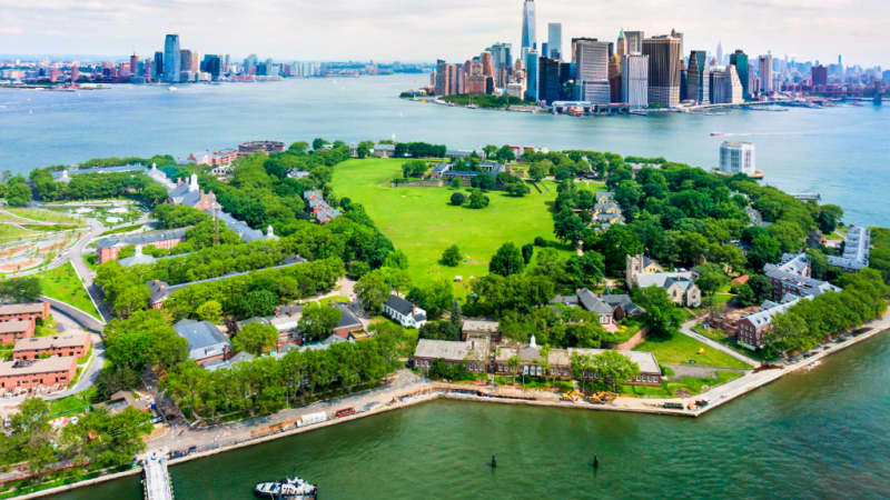Governors Island, Governors Club