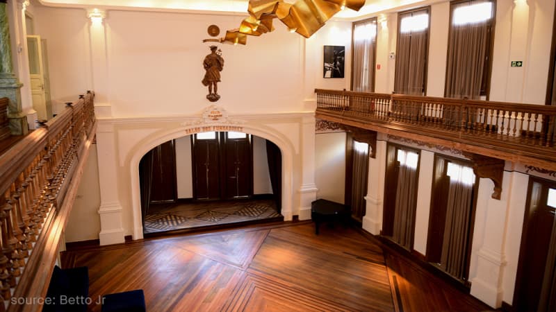 Palacete Tirachapéu