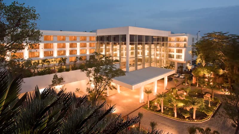 Radisson Blu Plaza Hotel Hyderabad Banjara Hills