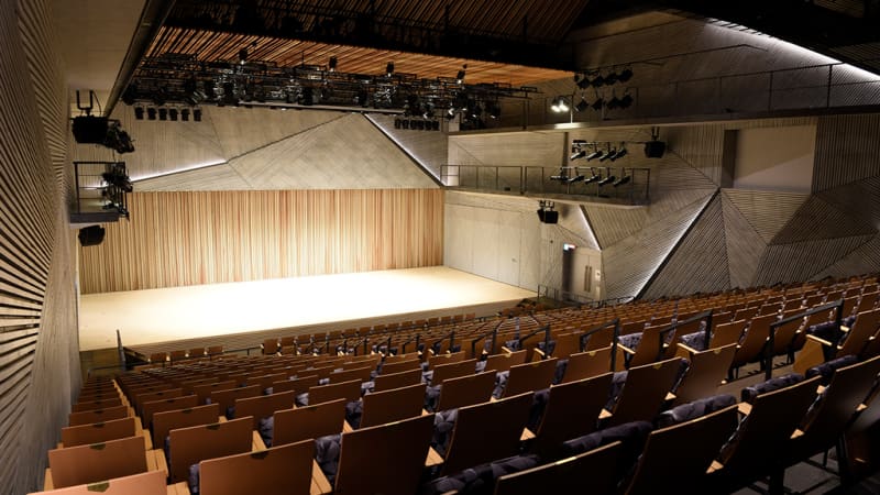 Nadeshiko Art Cultural Center