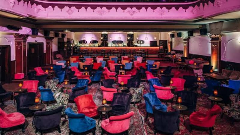 Royal Theatre & Club Chic