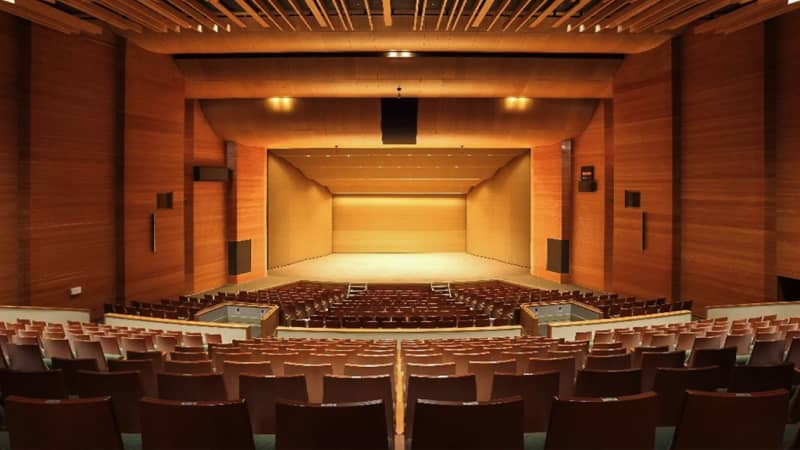 四日市市文化会館