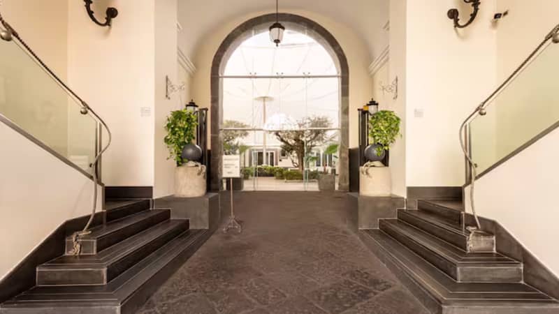 PALAZZO CARACCIOLO NAPOLI Hilton affiliate