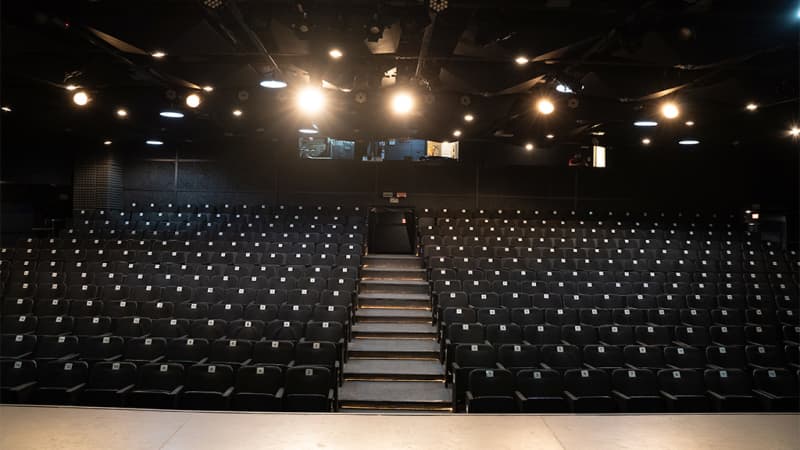 Theater of 4