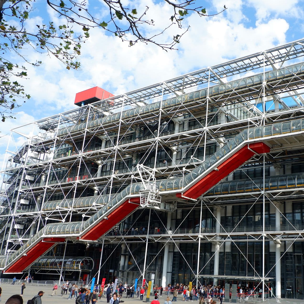 The Centre Pompidou in Paris is an iconic landmark with a museum of modern art, temporary exhibitions, theaters and a public library. Its spectacular aluminum architecture makes it a symbol of modern art.