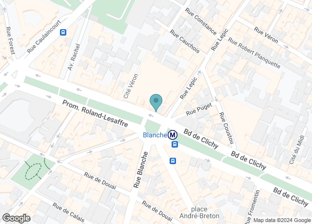 Map showing location of 82 Bd de Clichy