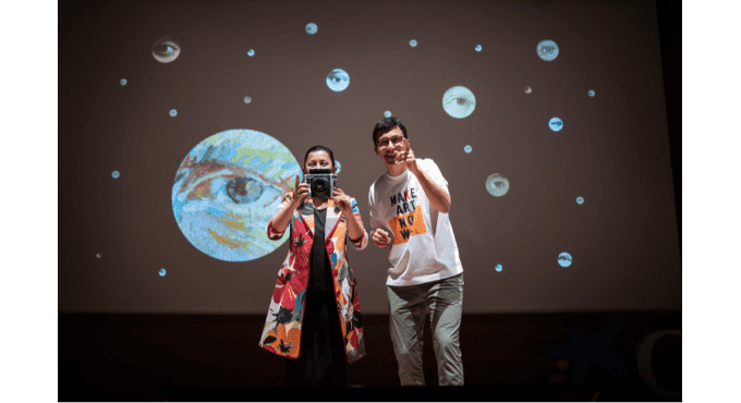 Con un 6 y un 4 (+8) 1