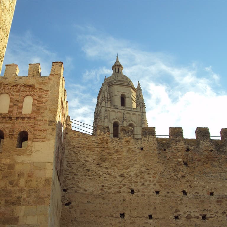 Paseo Arqueológico por las Murallas de Segovia 1