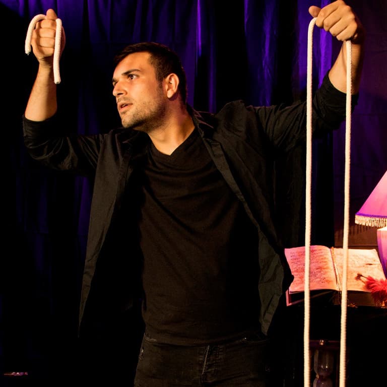 Magia Navidad 2025: Gala unipersonal Alejandro Horcajo Magia Navidad 2025: Gala unipersonal Alejandro Horcajo 4