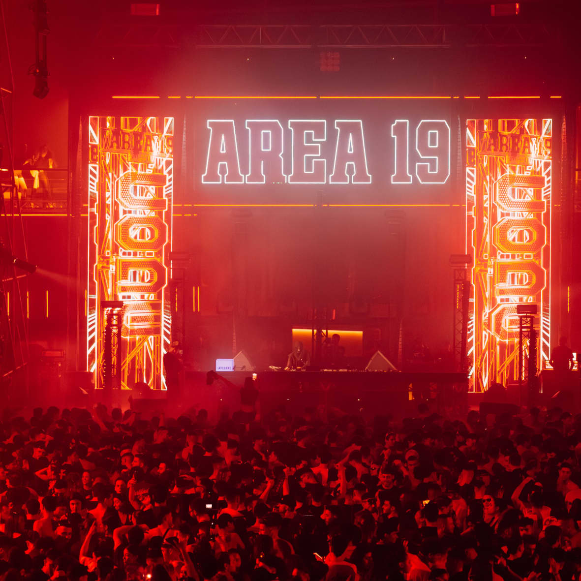 Adrián Mills all night long en FABRIK 2