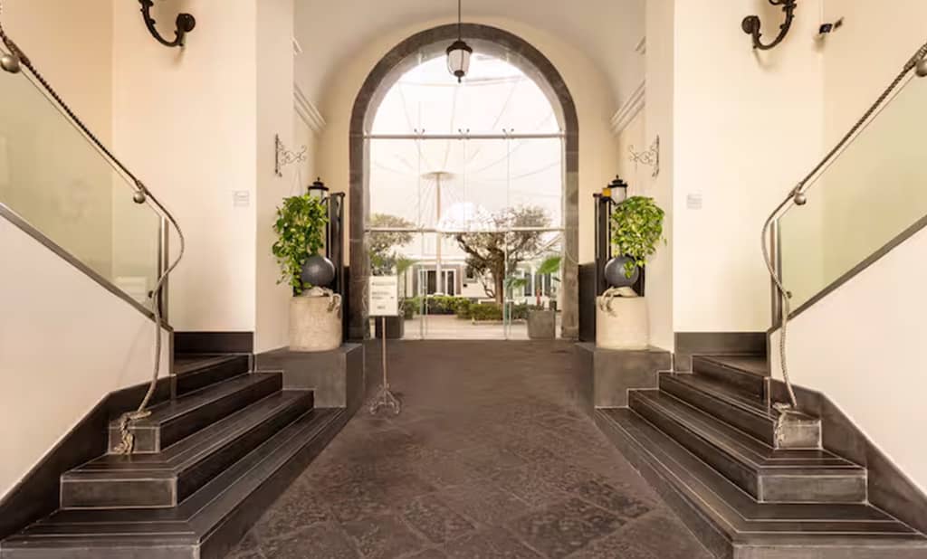 PALAZZO CARACCIOLO NAPOLI Hilton affiliate