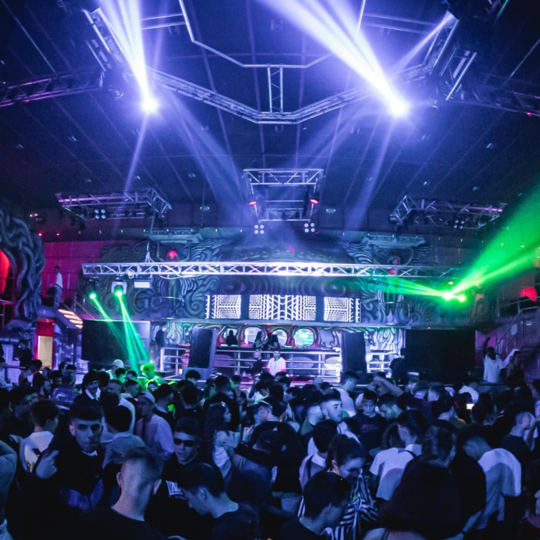 Reggaeton Clásico en Fabrik 4