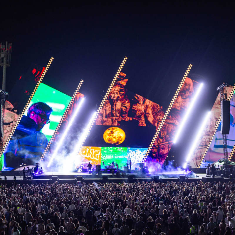 OFFLIMITS Music Festival - Shakira, Jonas Brothers, NE-YO & More 9