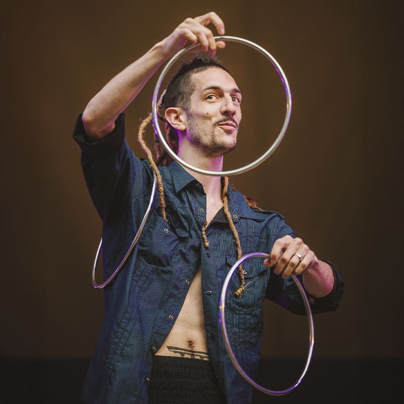 Magia Navidad 2025: Magia de cerca con Juan Colás - 17:00 horas Magia Navidad 2025: Magia de cerca con Juan Colás - 17:00 horas 1