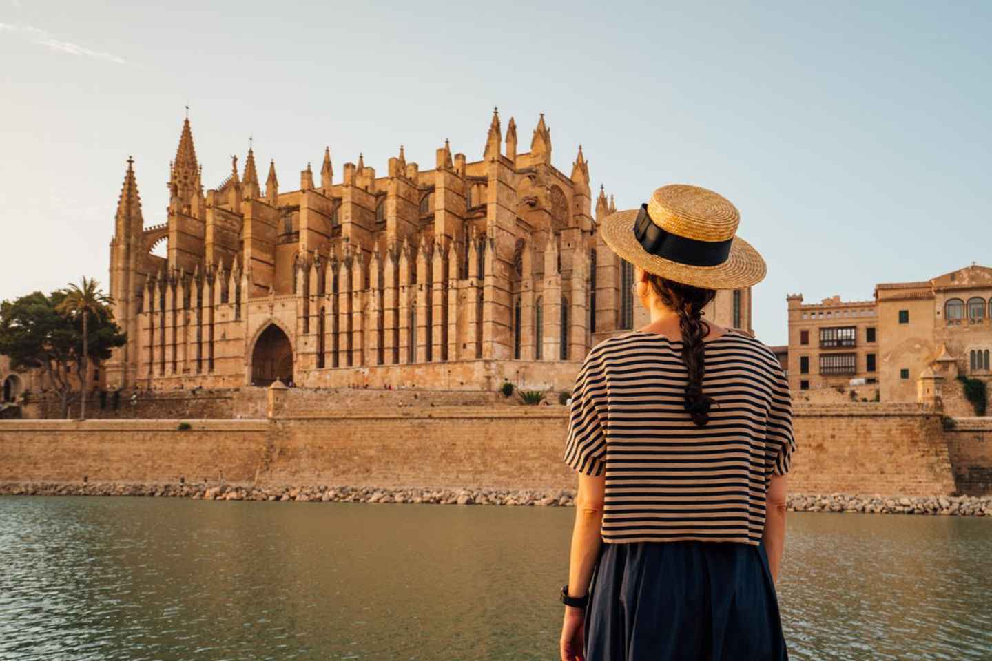 Palma: Private Photo Shoot in the Old Town and Along the Waterfront