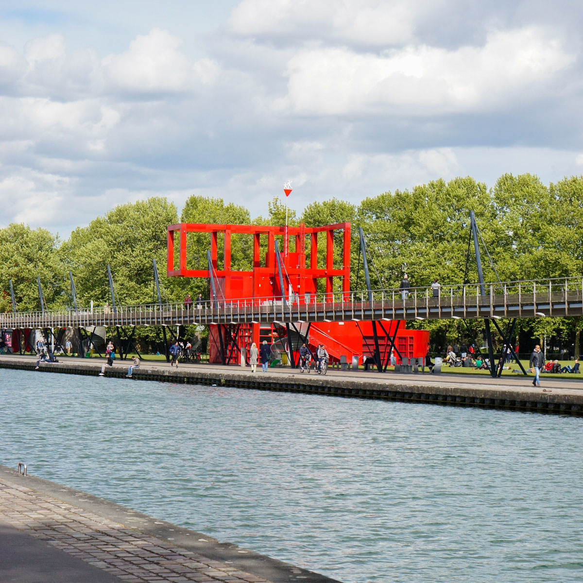 Affiche Visite en running dans le parc de la Villette et sur la 