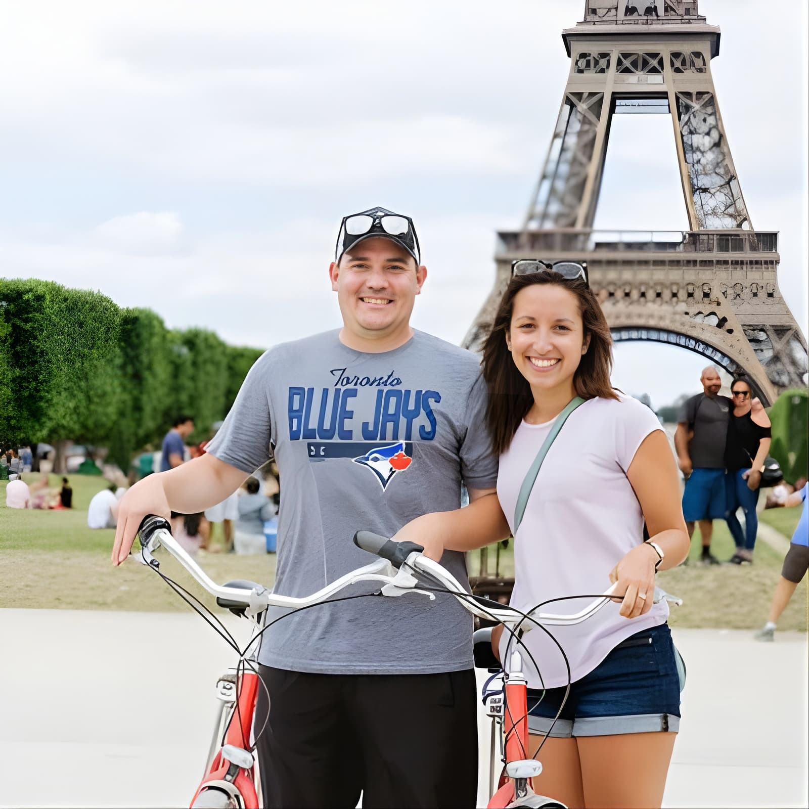 Affiche Day Bike Tour with Eiffel Tower Ticket and River Cruise