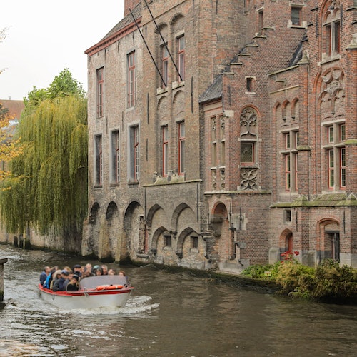 Affiche Bruges : excursion autoguidée d'une journée avec transport depuis Paris