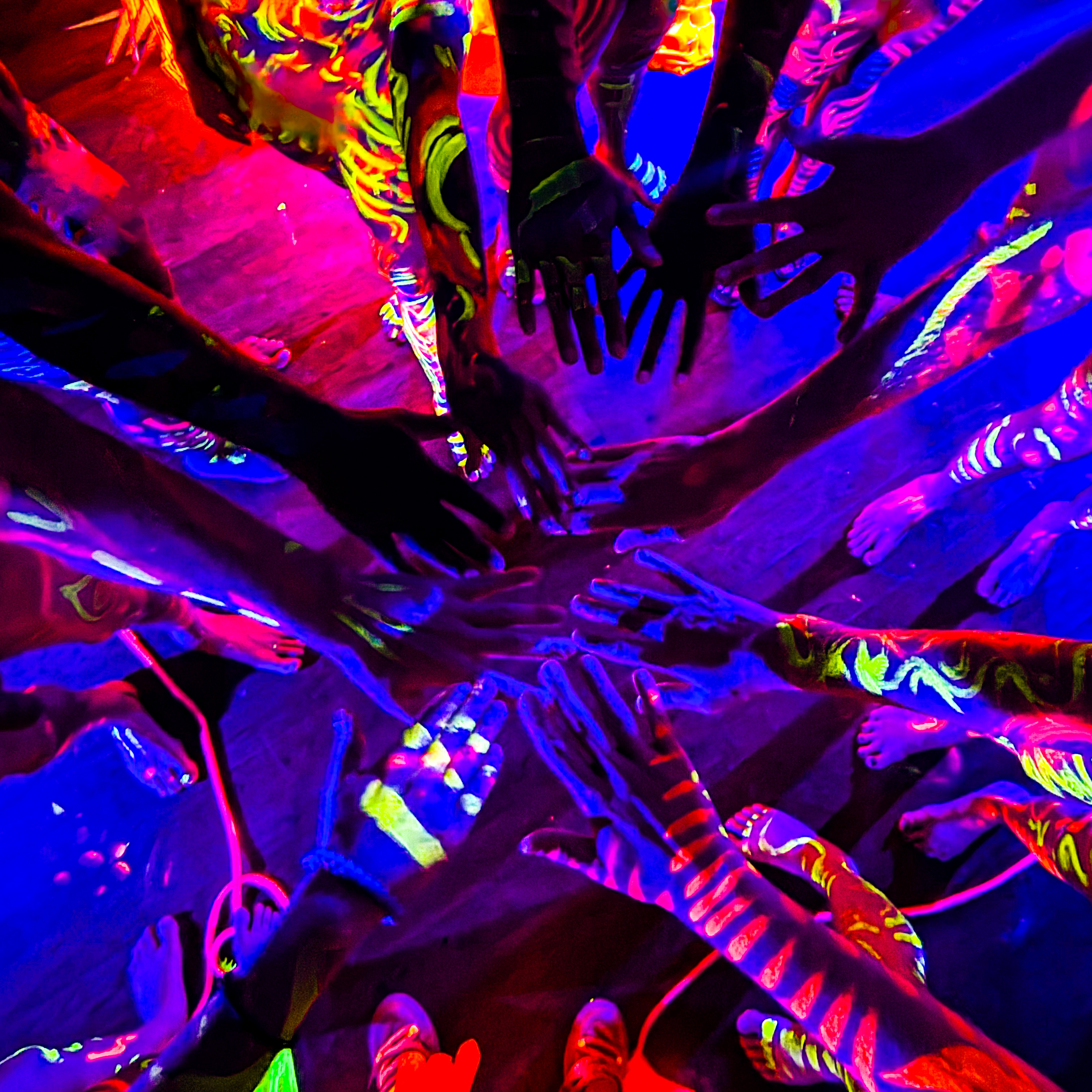 Multi- Model Experience! Neon Naked Life Drawing!