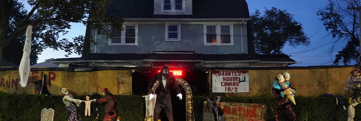Hollis Haunted House