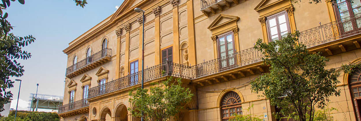 Palazzo De Gregorio - Cortile