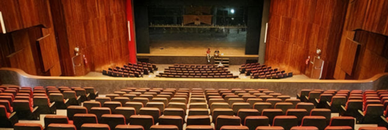 Teatro Madre Esperança Garrido