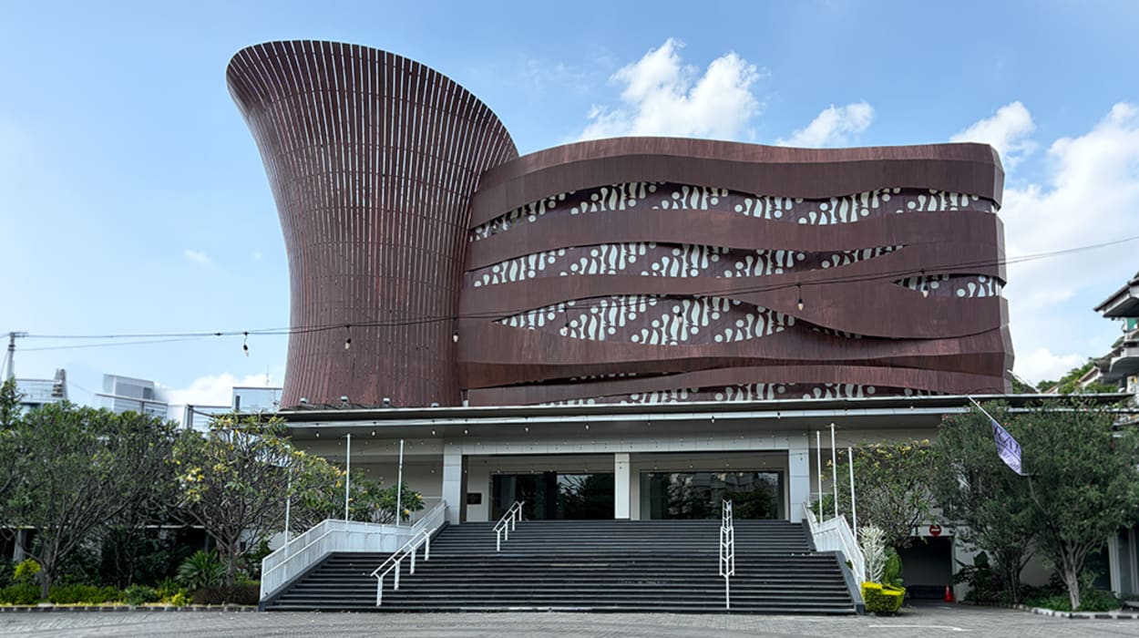 Radjawali Semarang Cultural Center