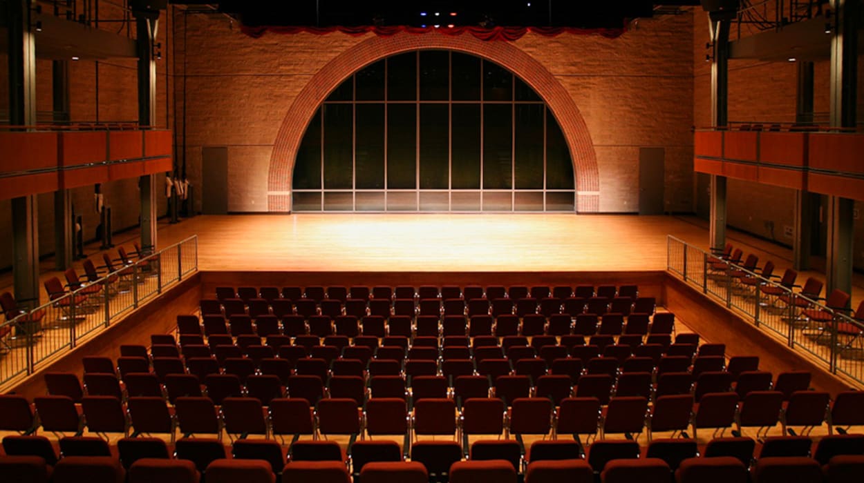 E. Desmond and Mary Ann Lee Theater