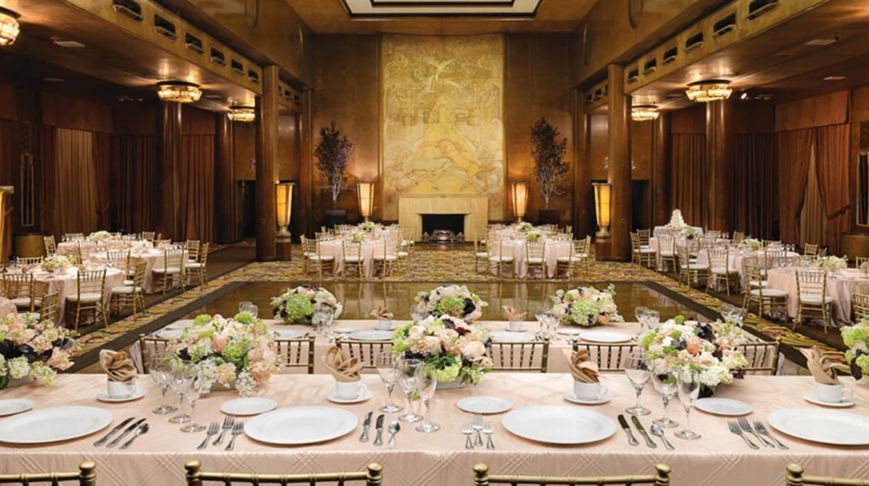 Queen's Salon