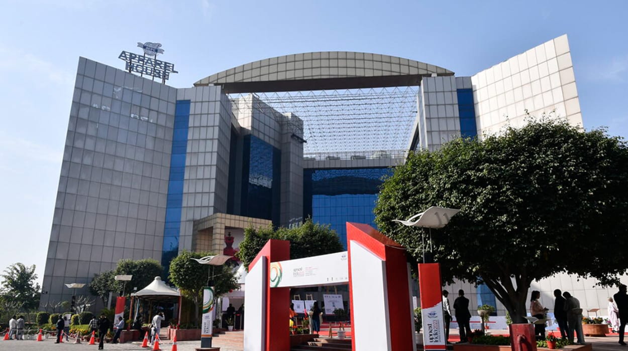 Apparel House