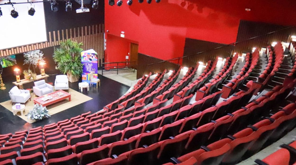 Auditorio D. Garcés, Biblioteca Departamental