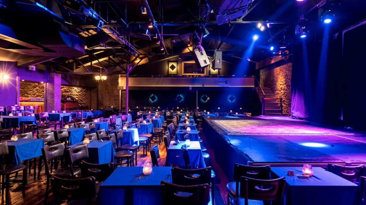 Arch Club Live Stage