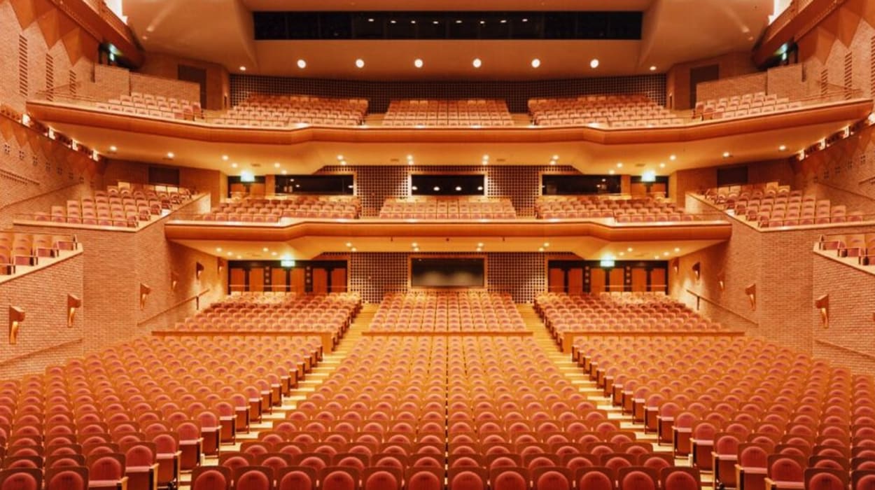盛岡市民文化ホール　小ホール