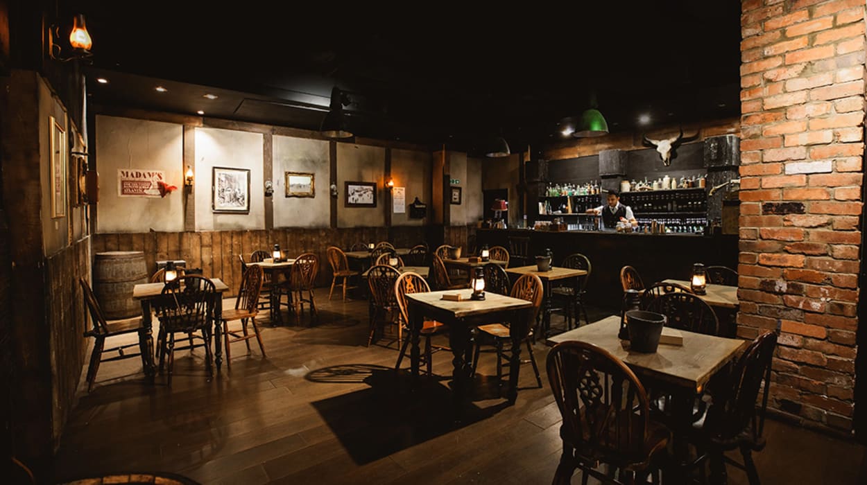 Moonshine Saloon