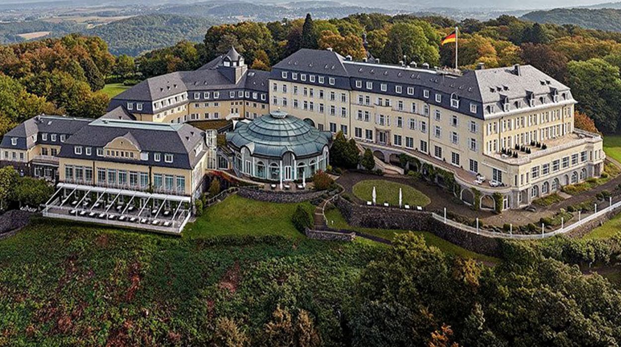 Steigenberger Grand Hotel Petersberg