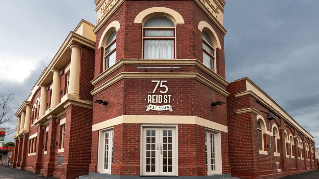 75 Reid St