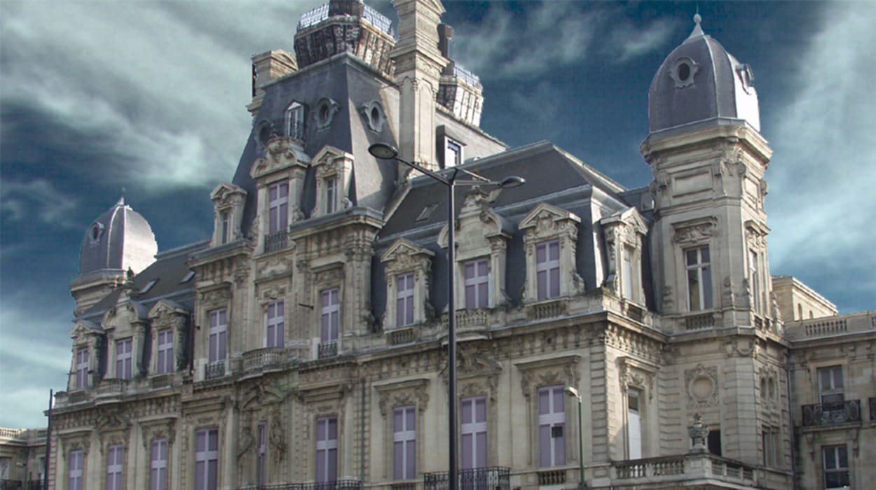 Chateau Theatre Descas