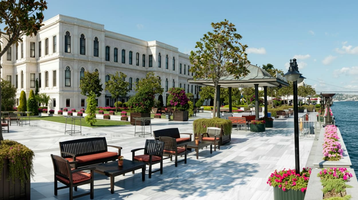 Four Seasons Hotel Istanbul At The Bosphorus