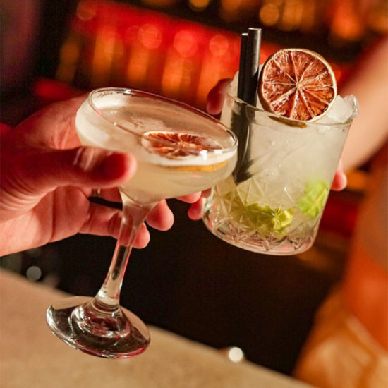 An image for the event Fiesta VIP sin esperas en Commo Cocktail Bar