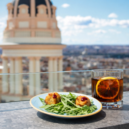 An image for the event Ella Sky Bar: Aperitivo y Bebida con vistas a Gran Vía.