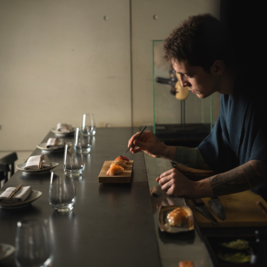 An image for the event Experiencia Omakase con maridaje en Os-kuro